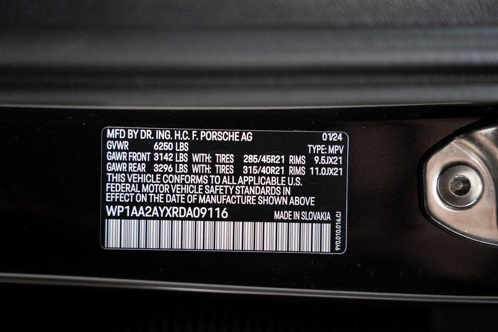 Used 2024 Porsche Cayenne image 24