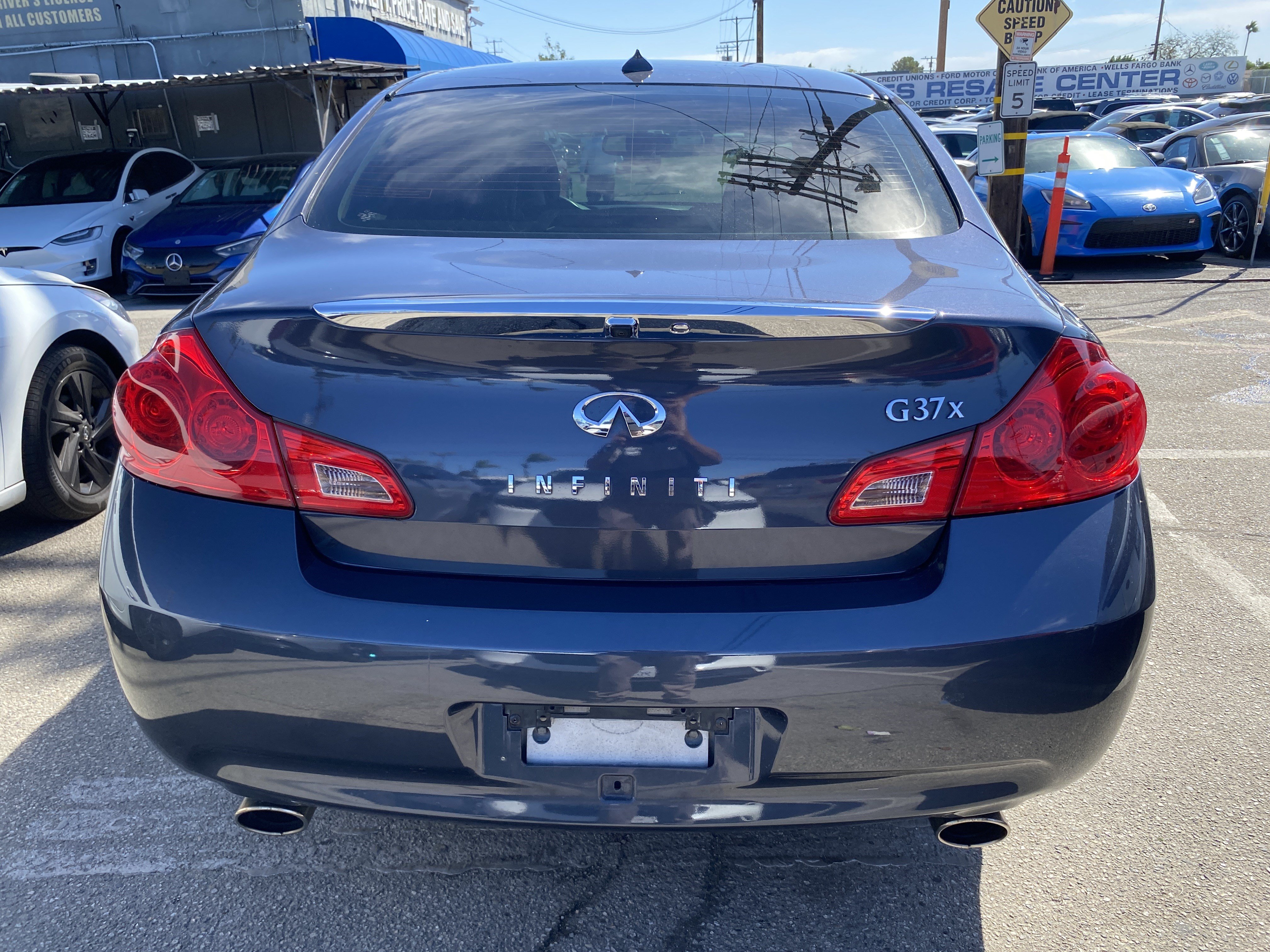 Used 2009 INFINITI G37 x Sedan w/ Premium Pkg AWD/4WD image 8