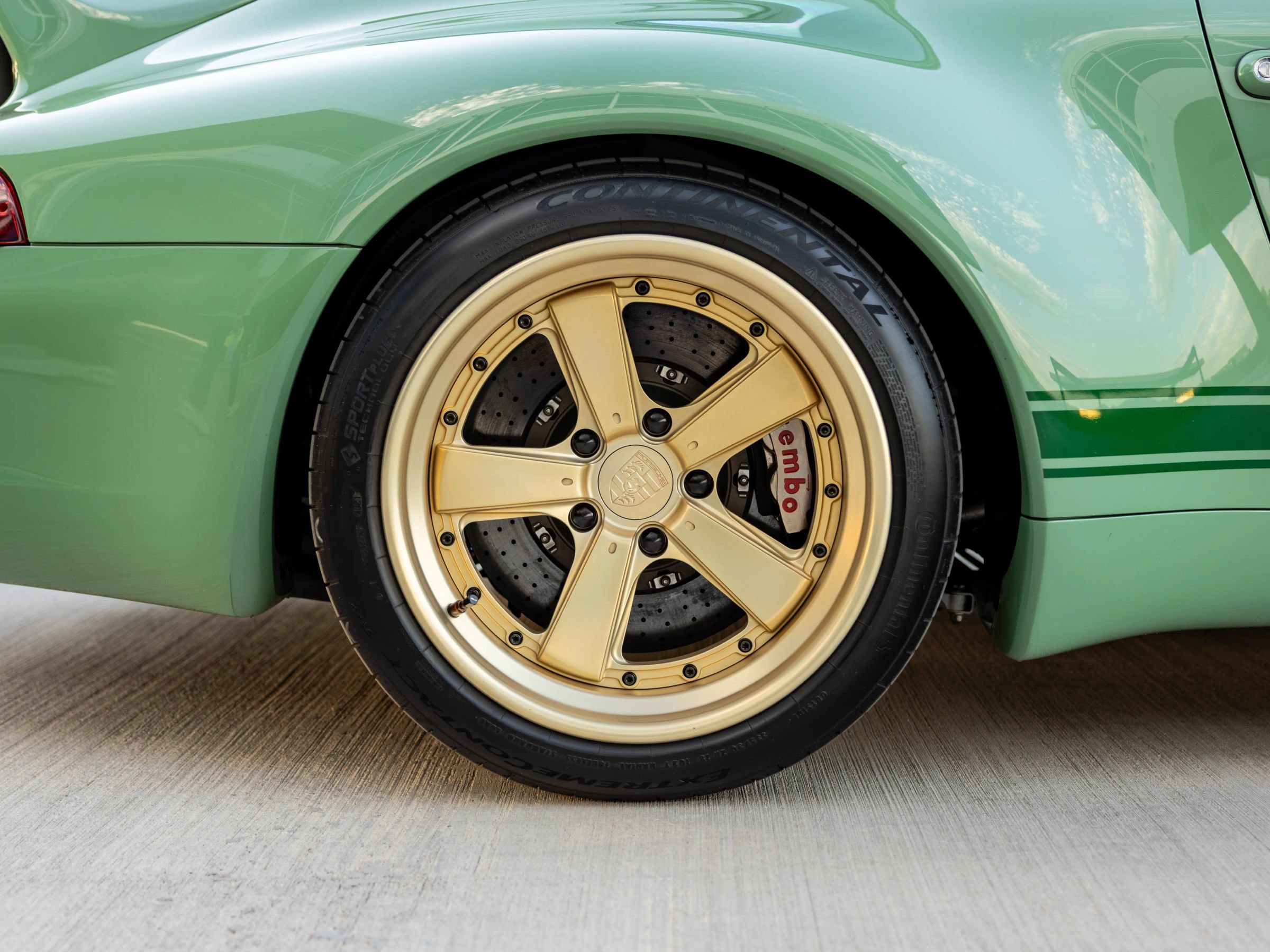 Used 1995 Porsche 911 Coupe image 31