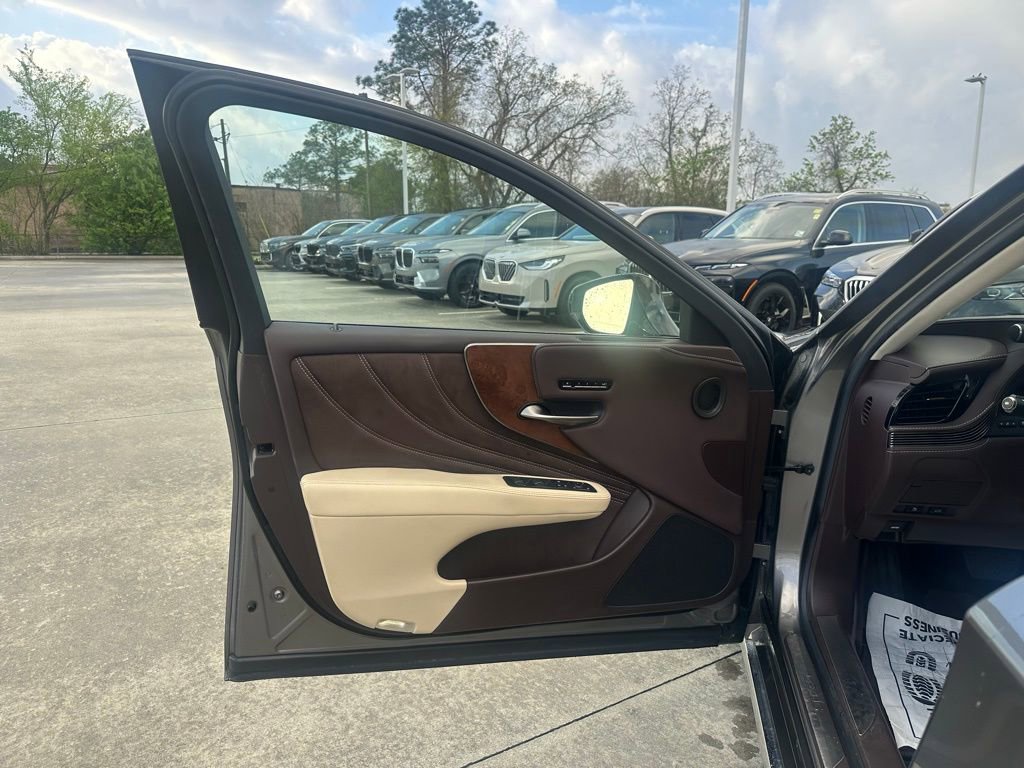 Used 2020 Lexus LS 500 image 9