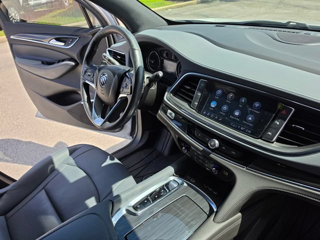 Used 2024 Buick Enclave Essence w/ Experience Buick Package AWD/4WD image 21