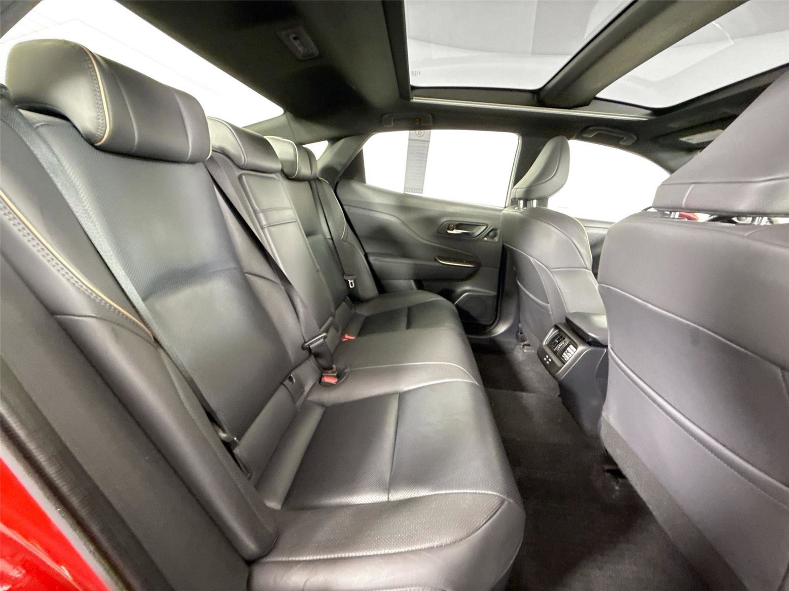 Certified 2023 Toyota Crown Limited image 44