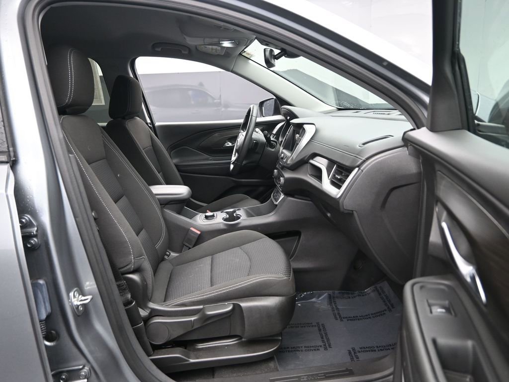 Used 2024 GMC Terrain SLE image 33