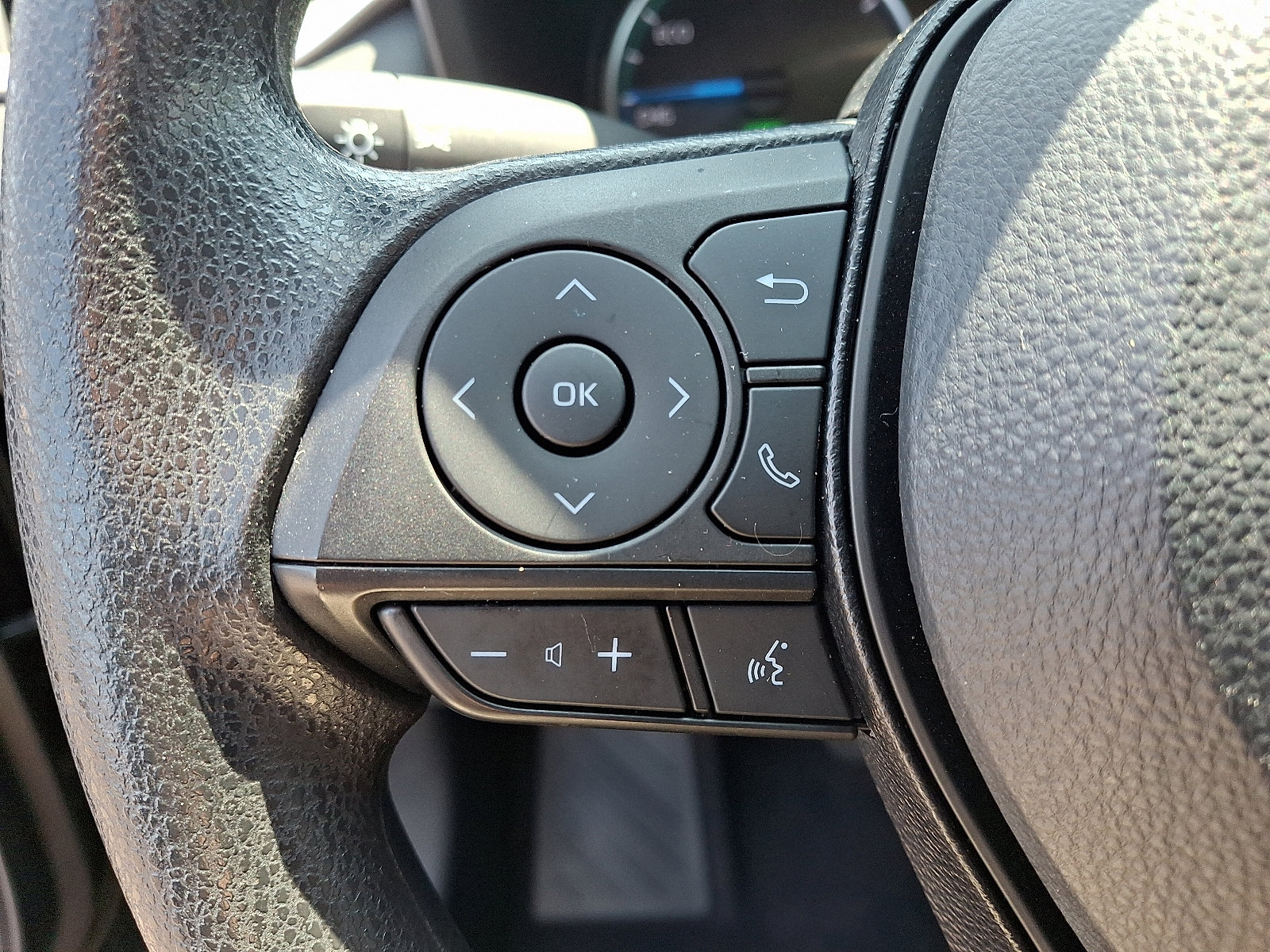 Certified 2021 Toyota RAV4 LE image 21