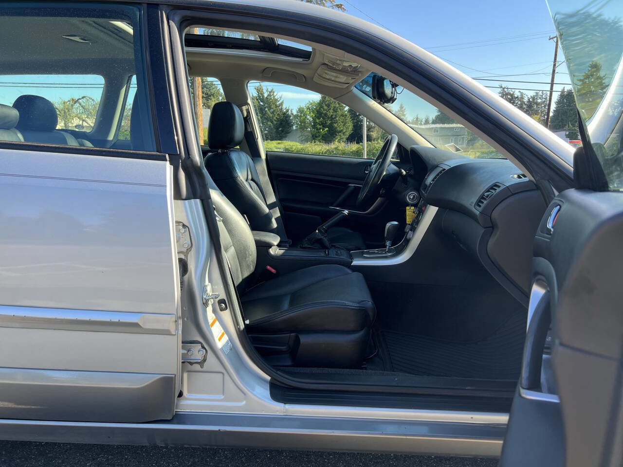 Used 2005 Subaru Outback 2.5i Limited AWD/4WD image 20