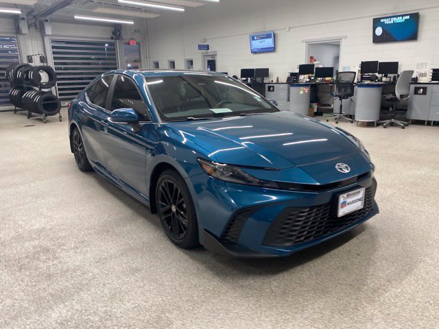 Used 2025 Toyota Camry SE w/ Multimedia Upgrade Package FWD image 3