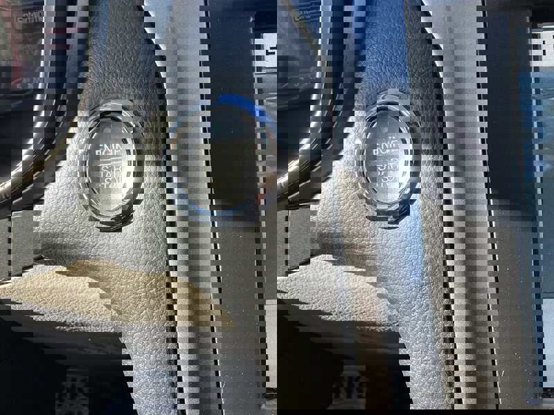 Used 2017 Ford Fusion SE w/ Fusion SE Technology Package image 22