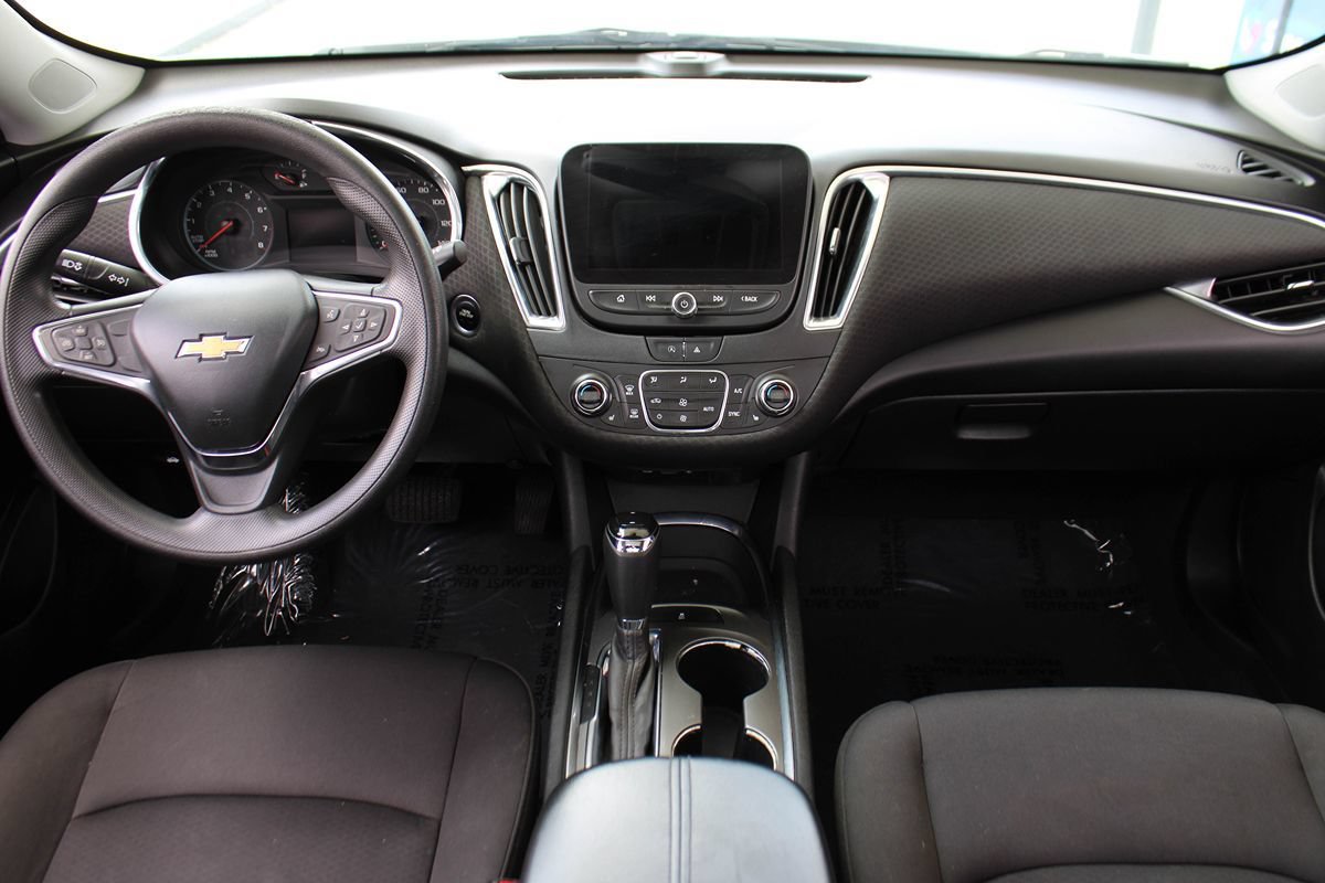 Used 2020 Chevrolet Malibu LT FWD image 12