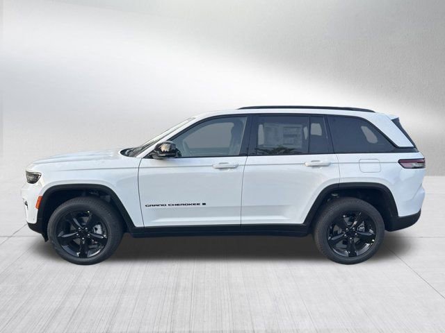 New 2025 Jeep Grand Cherokee Limited w/ Luxury Tech Group II image 8