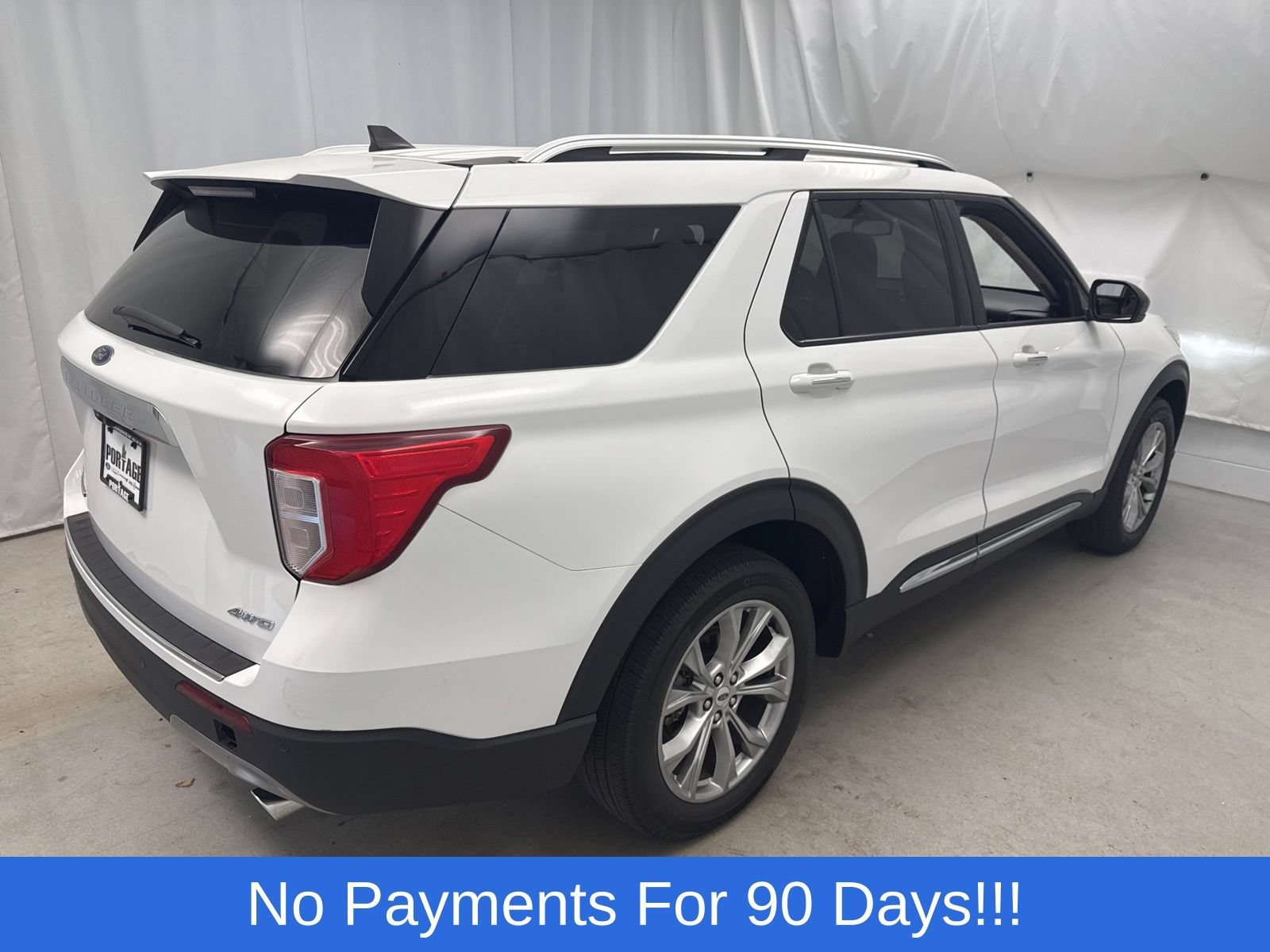 Used 2024 Ford Explorer Limited AWD/4WD image 3