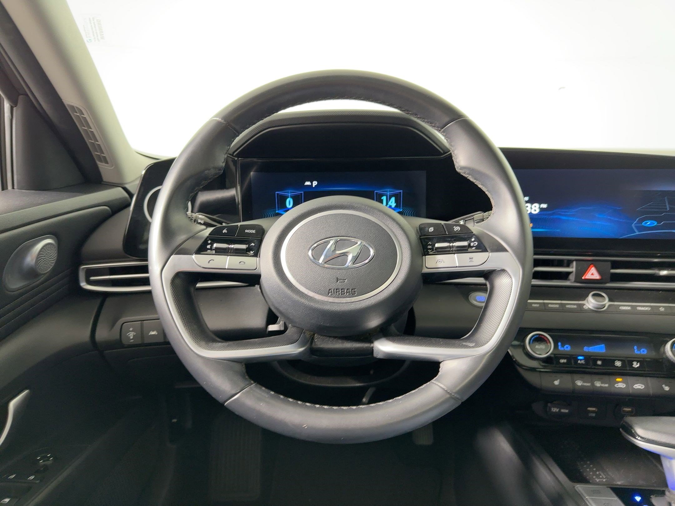 Used 2023 Hyundai Elantra Limited image 23
