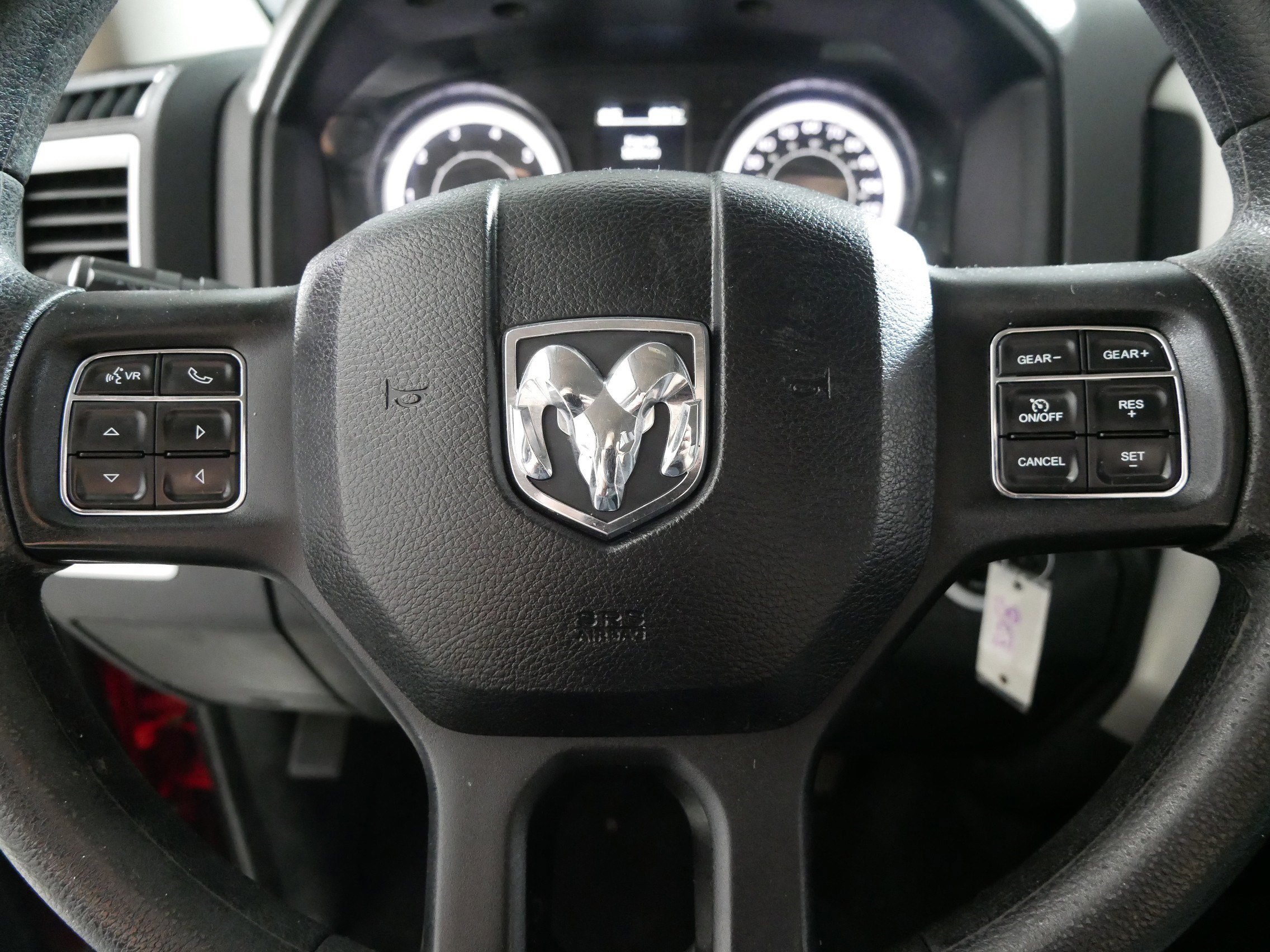 Used 2016 RAM 1500 Classic SLT image 24
