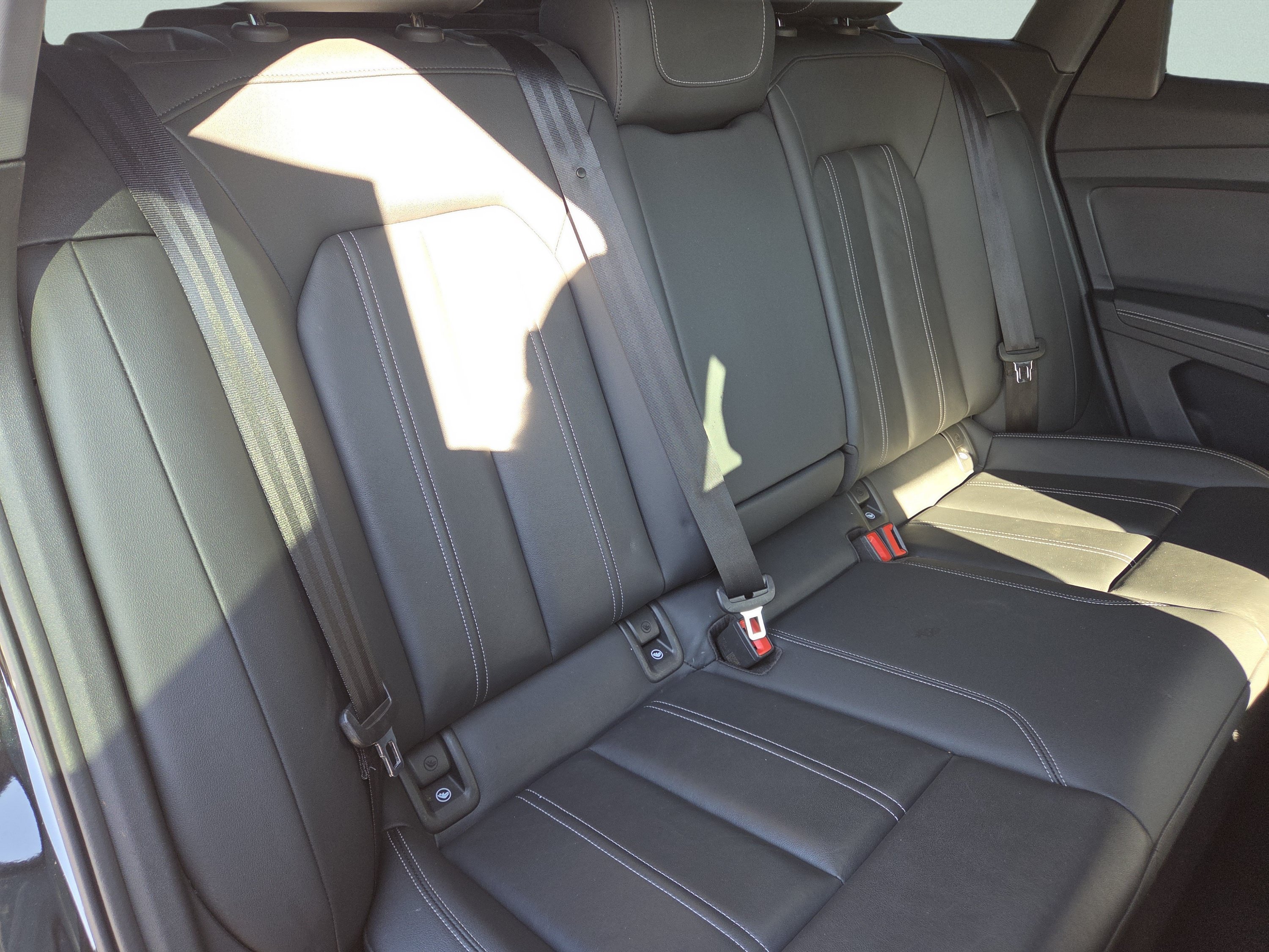 Used 2023 Audi Q4 e-tron Prestige w/ 20" Wheel Package AWD/4WD image 5