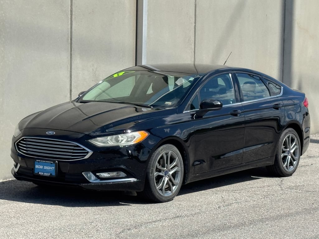 Used 2017 Ford Fusion SE w/ Equipment Group 201A FWD image 26