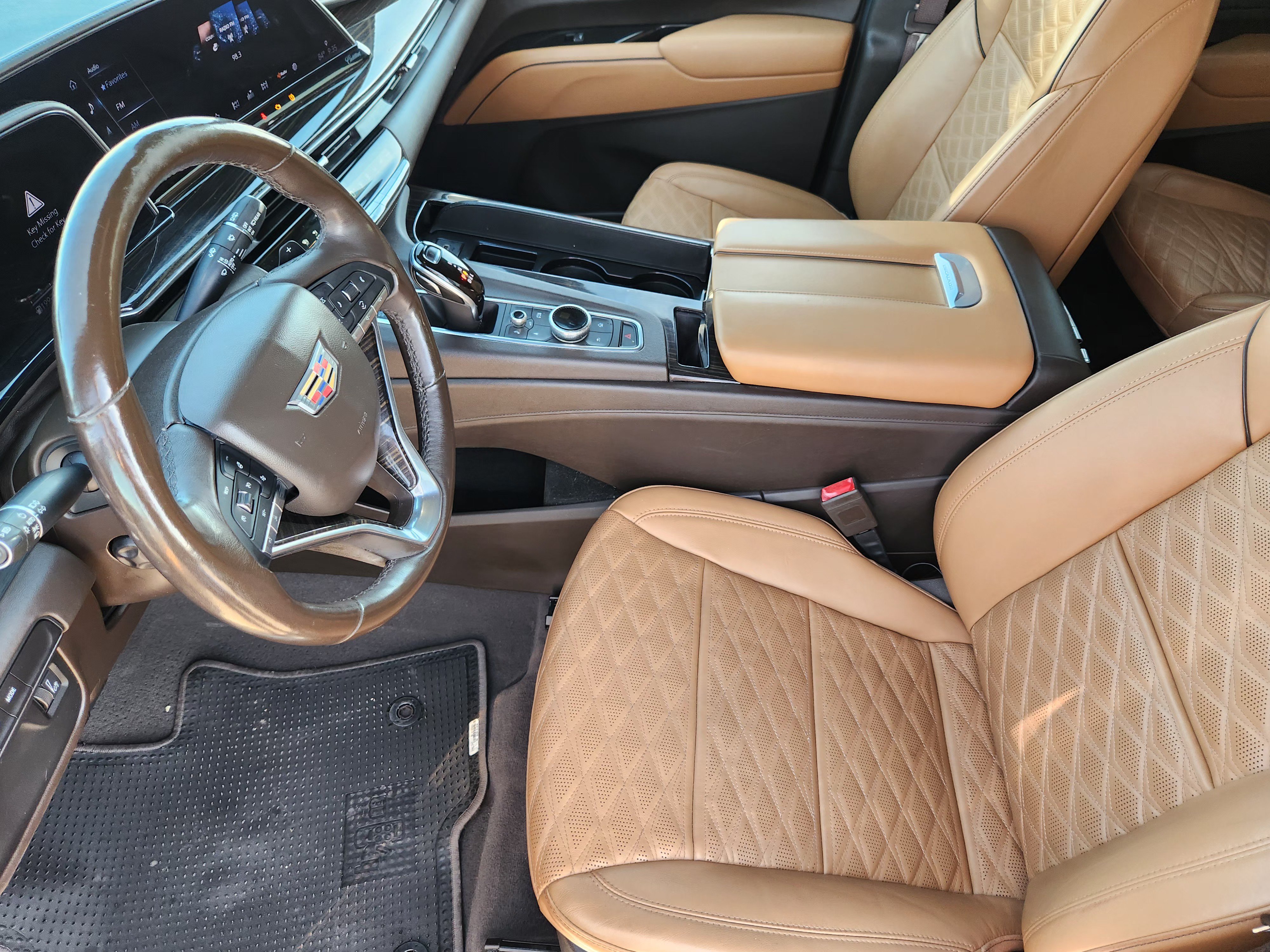 Used 2021 Cadillac Escalade Premium Luxury AWD/4WD image 14