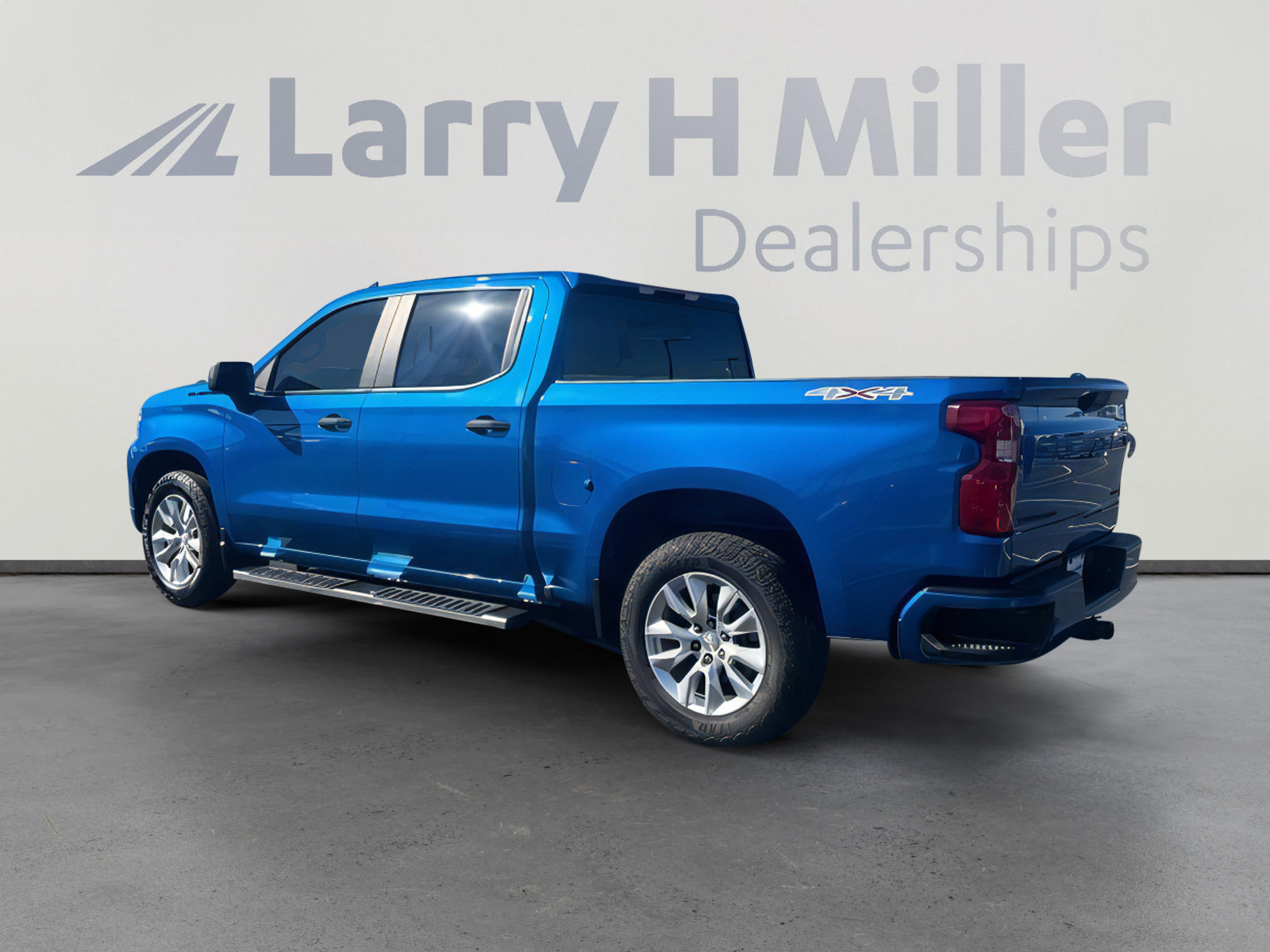 Used 2022 Chevrolet Silverado 1500 Custom w/ LPO, Dark Essentials Package image 3