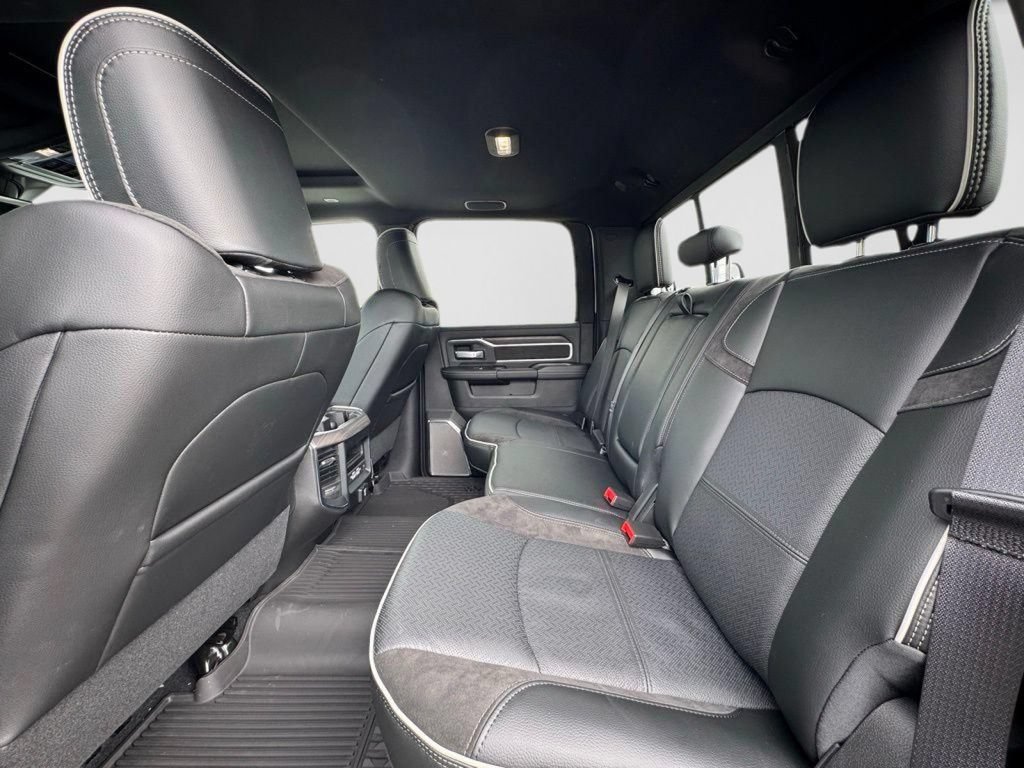 New 2026 RAM 2500 Laramie AWD/4WD image 11