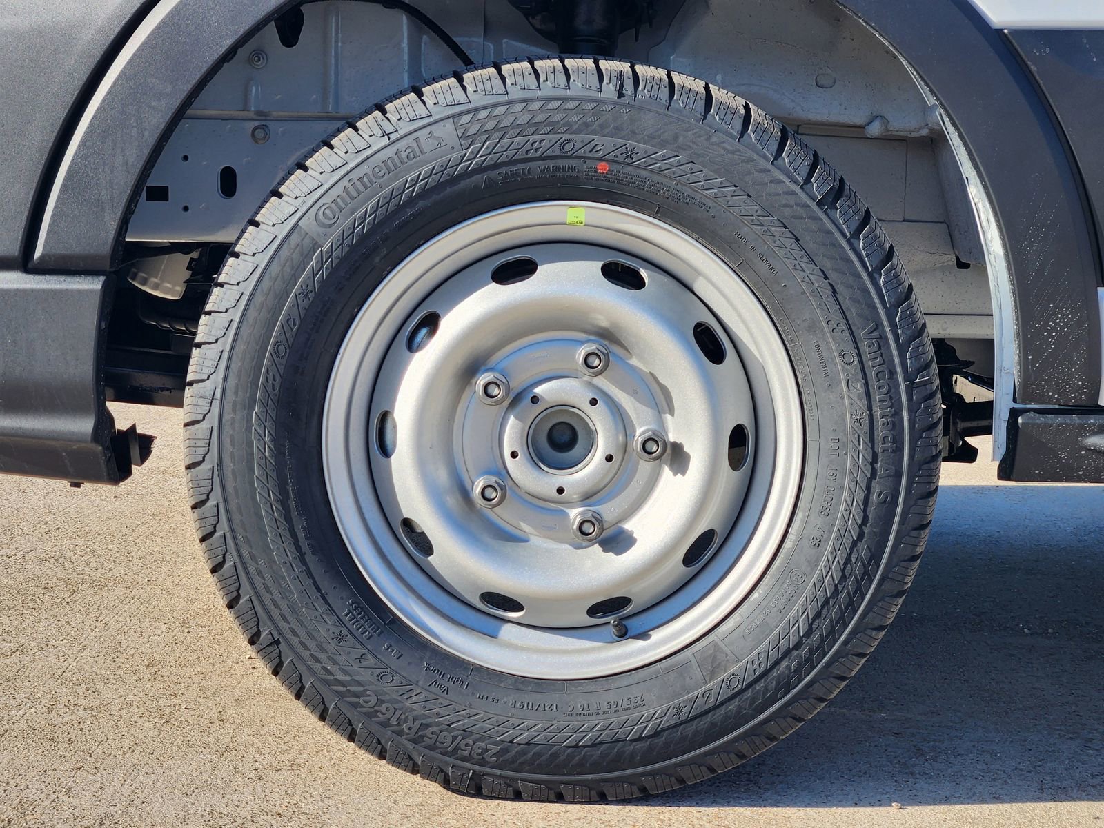 New 2026 Ford Transit 250 148 Medium Roof image 11