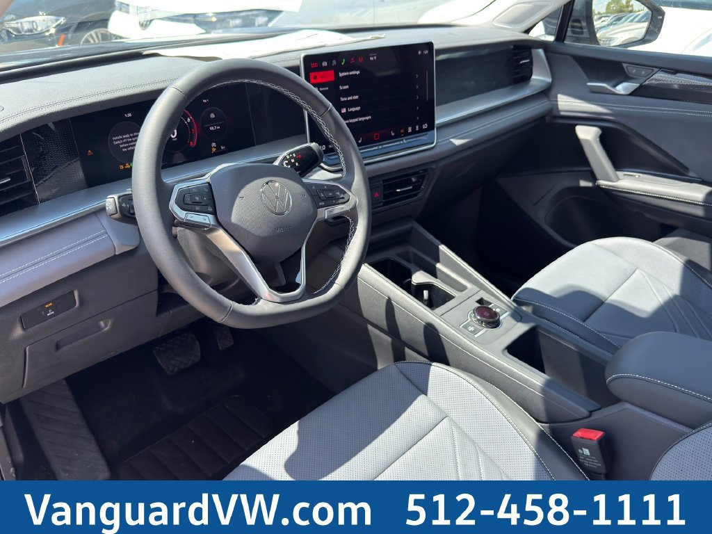 New 2026 Volkswagen Tiguan SE FWD image 8