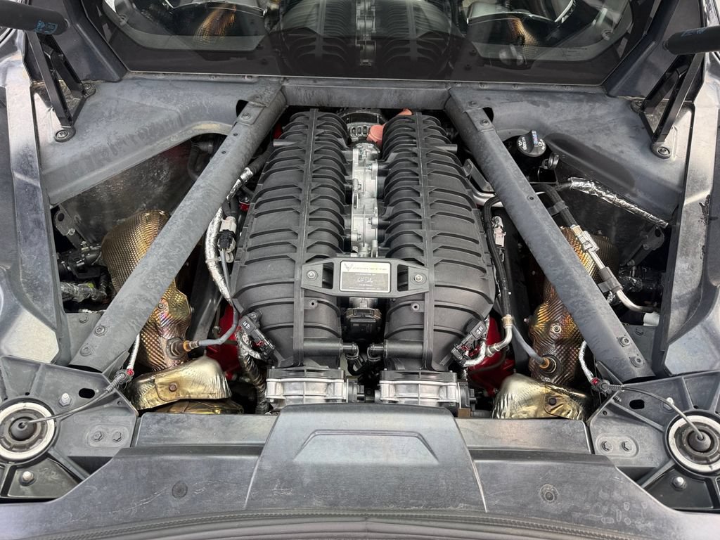 Used 2023 Chevrolet Corvette Z06 w/ Z07 Performance Package RWD image 14