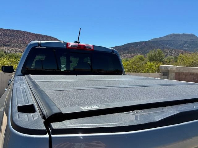 Used 2024 Chevrolet Colorado ZR2 w/ Safety Package AWD/4WD image 9