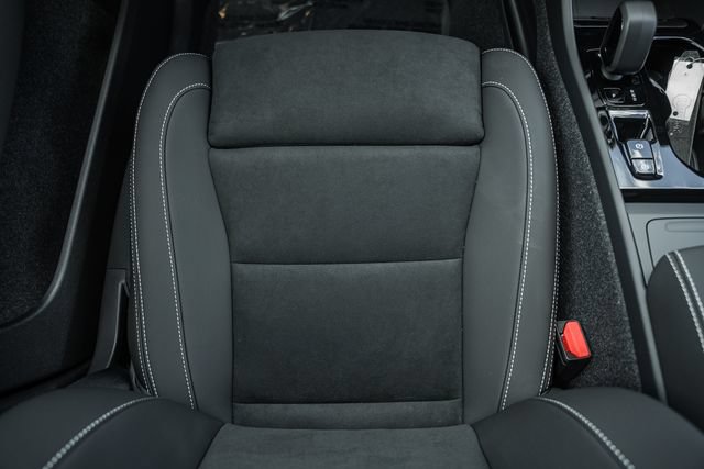 New 2026 Volvo XC40 B5 Ultra w/ Climate Package AWD/4WD image 32