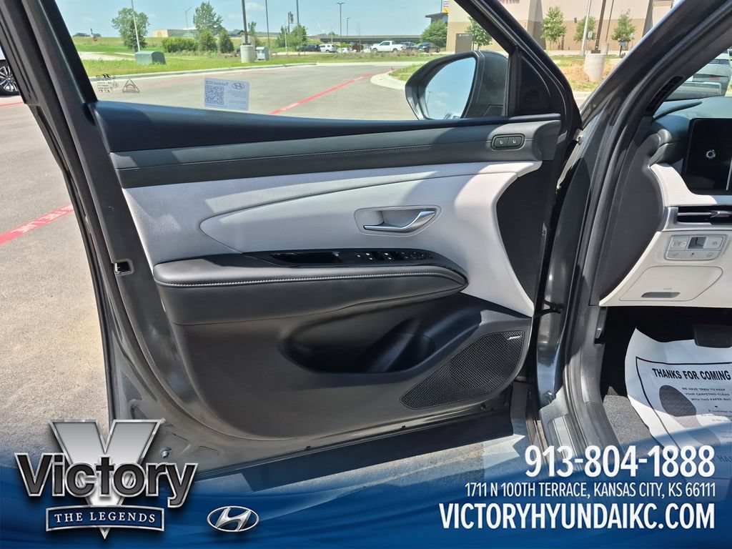 Used 2025 Hyundai Tucson Limited AWD/4WD image 10