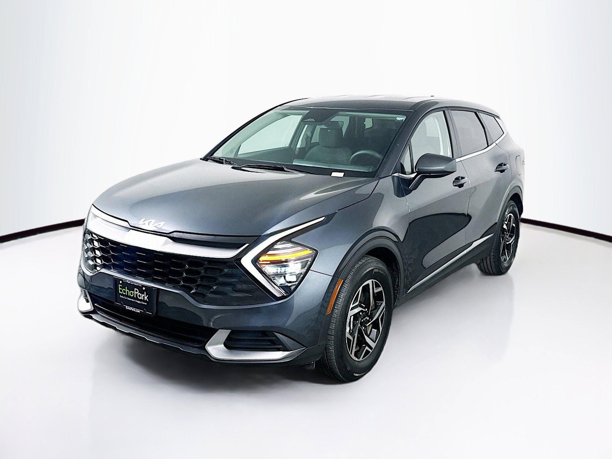 Used 2024 Kia Sportage LX image 3