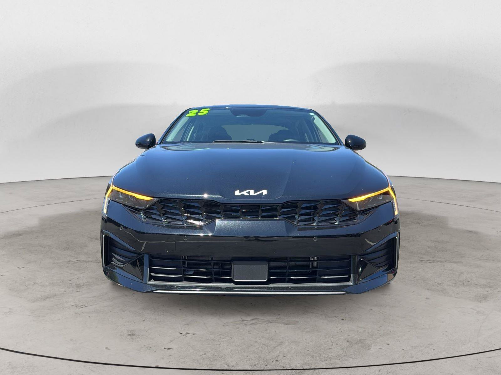 Used 2025 Kia K5 LXS FWD image 2