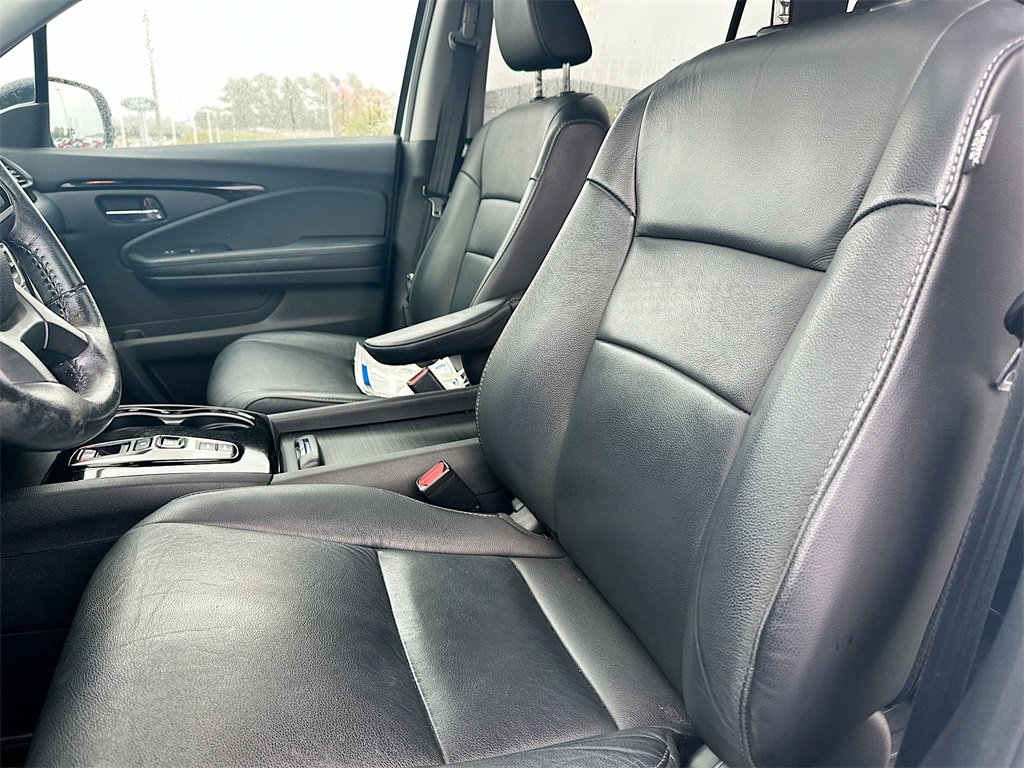Used 2021 Honda Pilot Touring image 8