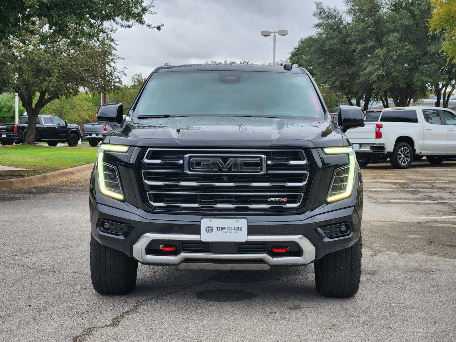 Used 2026 GMC Yukon AT4 w/ AT4 Premium Package AWD/4WD image 33