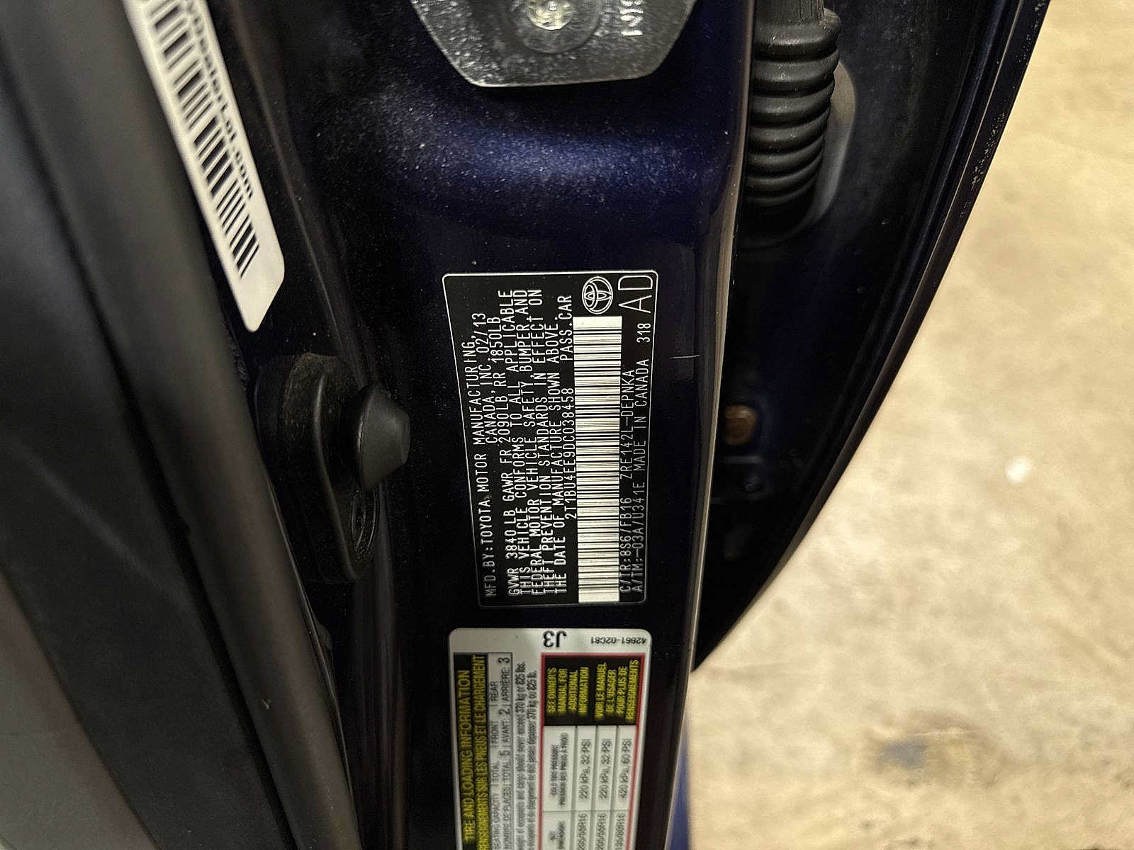 Used 2013 Toyota Corolla LE FWD image 14