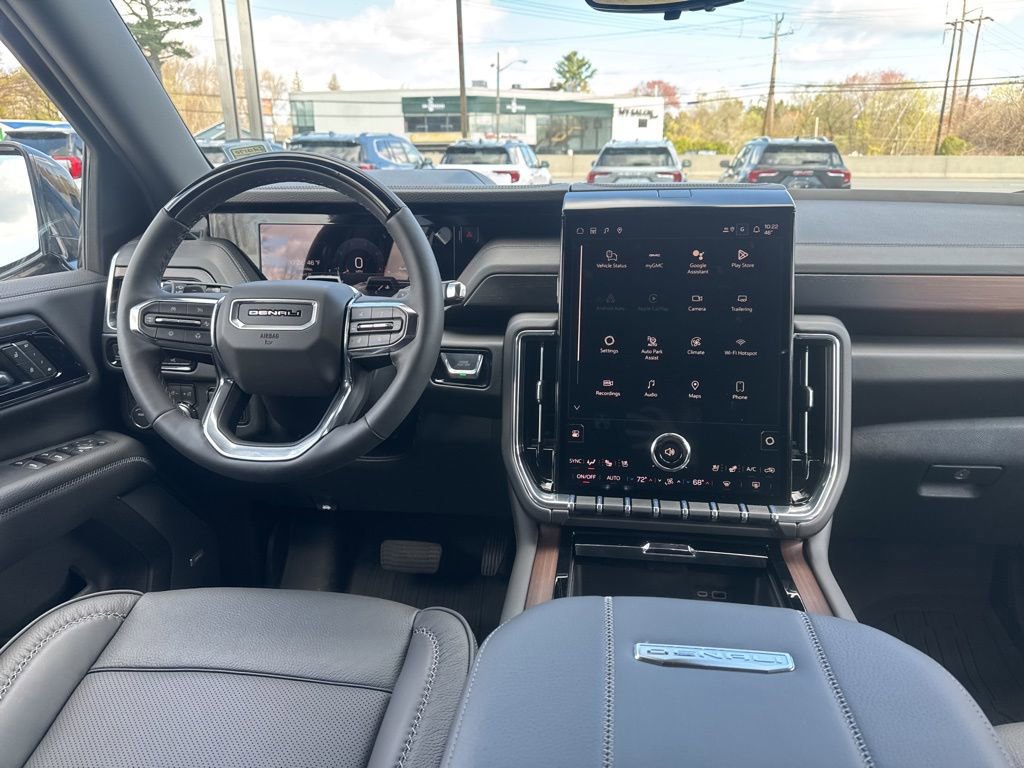 New 2026 GMC Yukon Denali w/ Denali Reserve Package AWD/4WD image 13