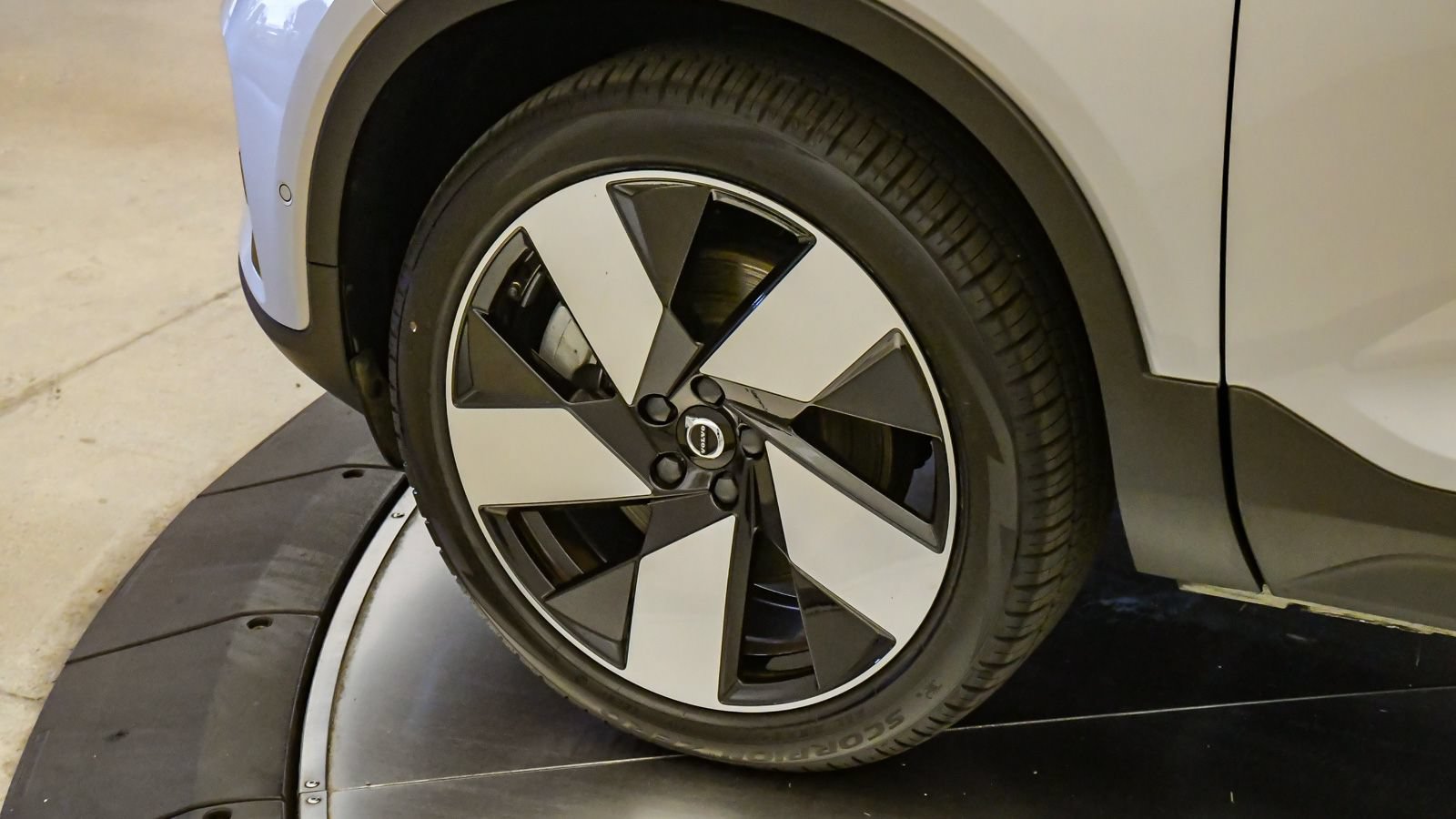 Certified 2023 Volvo XC40 Recharge Plus AWD/4WD image 10