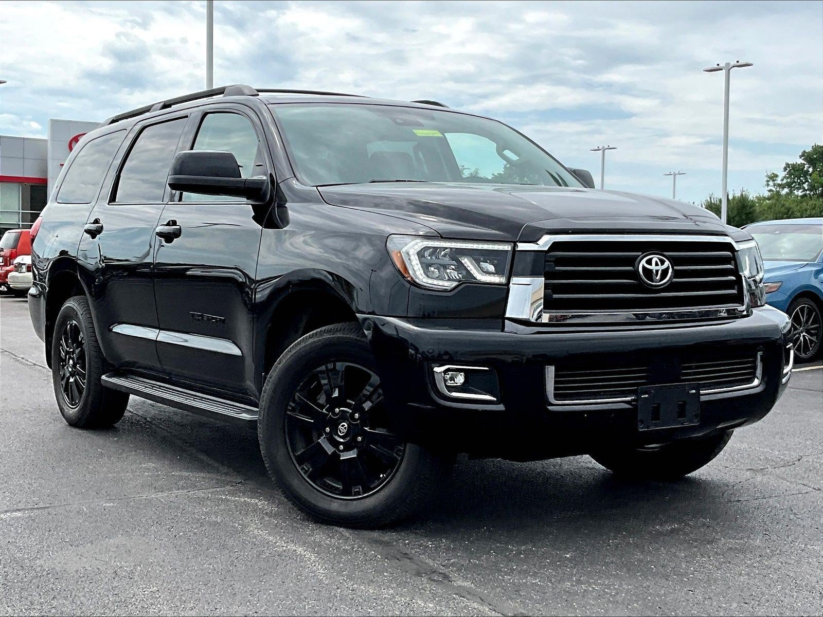 Used 2018 Toyota Sequoia TRD Sport AWD/4WD image 3