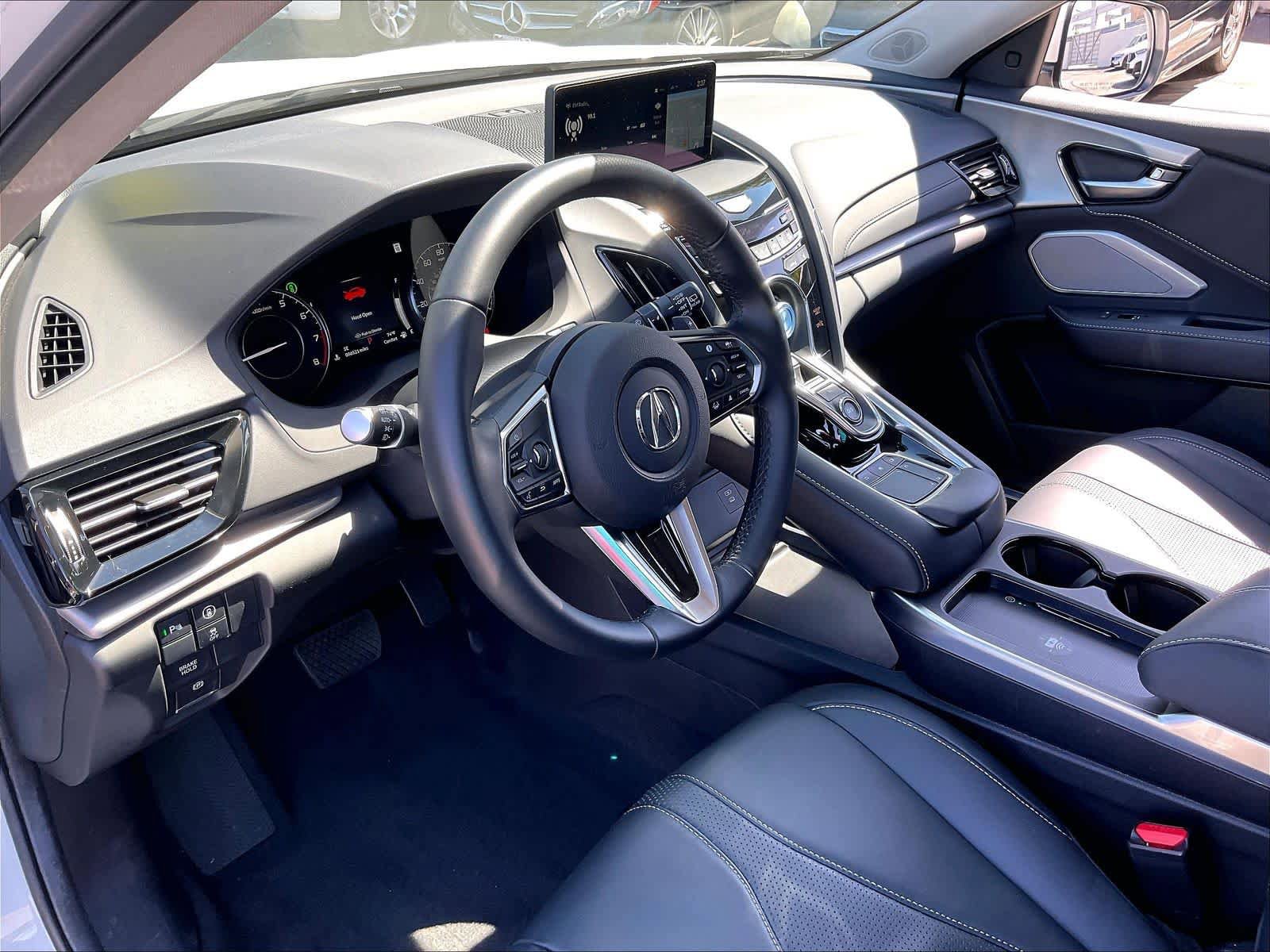 Used 2025 Acura RDX SH-AWD w/ Technology Package image 15
