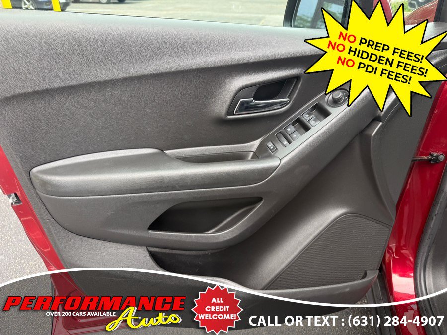 Used 2021 Chevrolet Trax LT w/ Driver Confidence Package AWD/4WD image 25