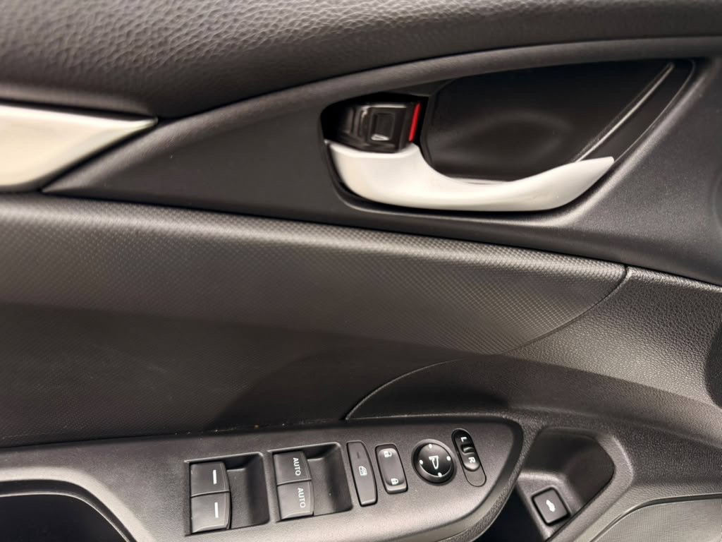 Used 2020 Honda Civic Sport image 12