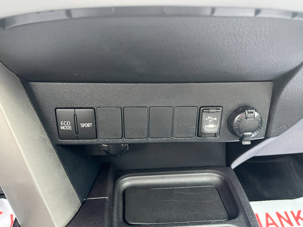 Used 2018 Toyota RAV4 XLE image 24