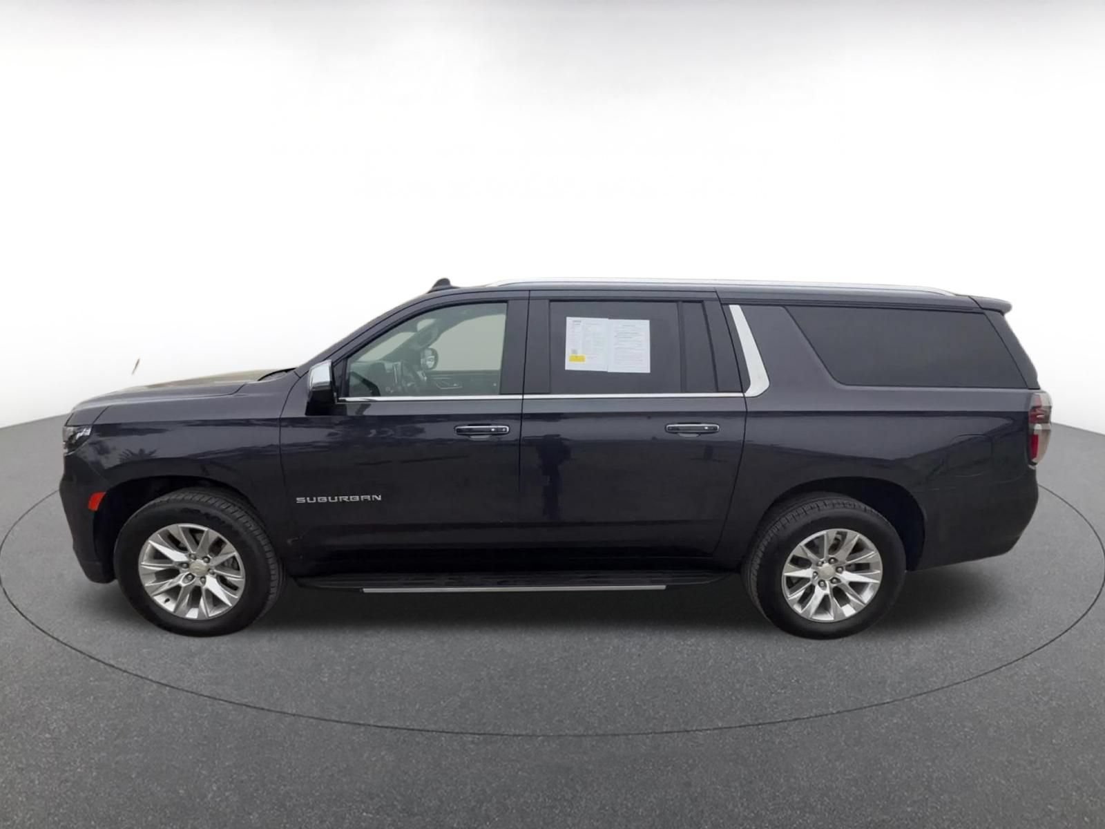 Used 2023 Chevrolet Suburban Premier AWD/4WD image 9