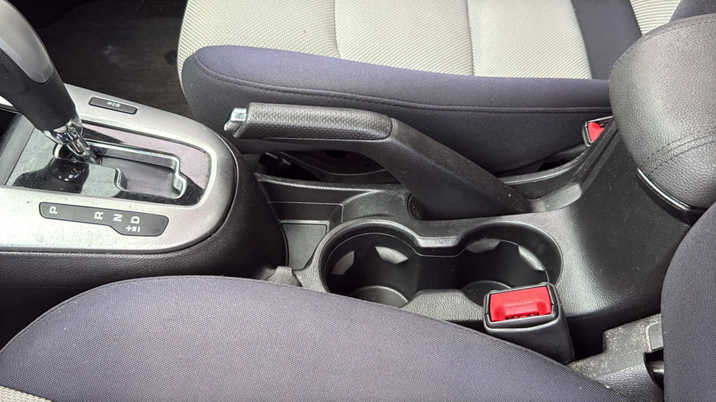 Used 2014 Chevrolet Cruze LS FWD image 34