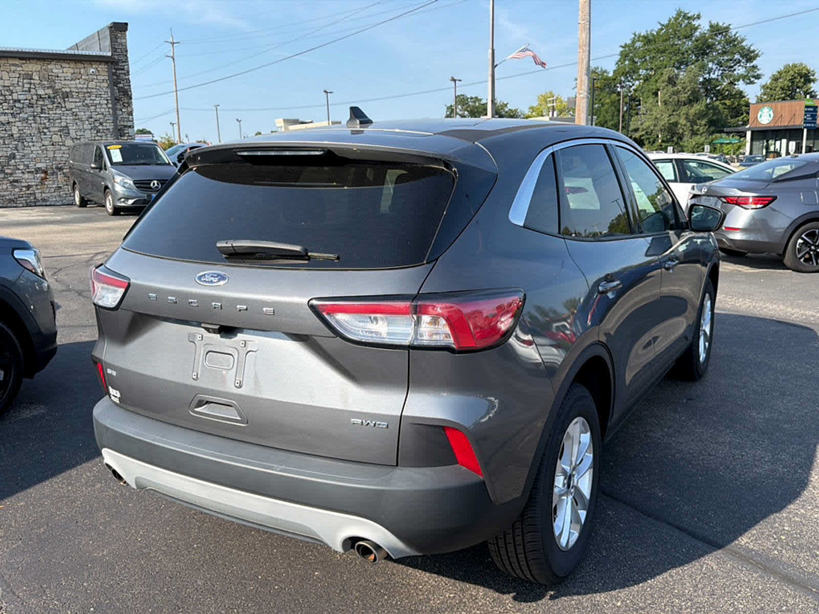 Used 2022 Ford Escape SE AWD/4WD image 7