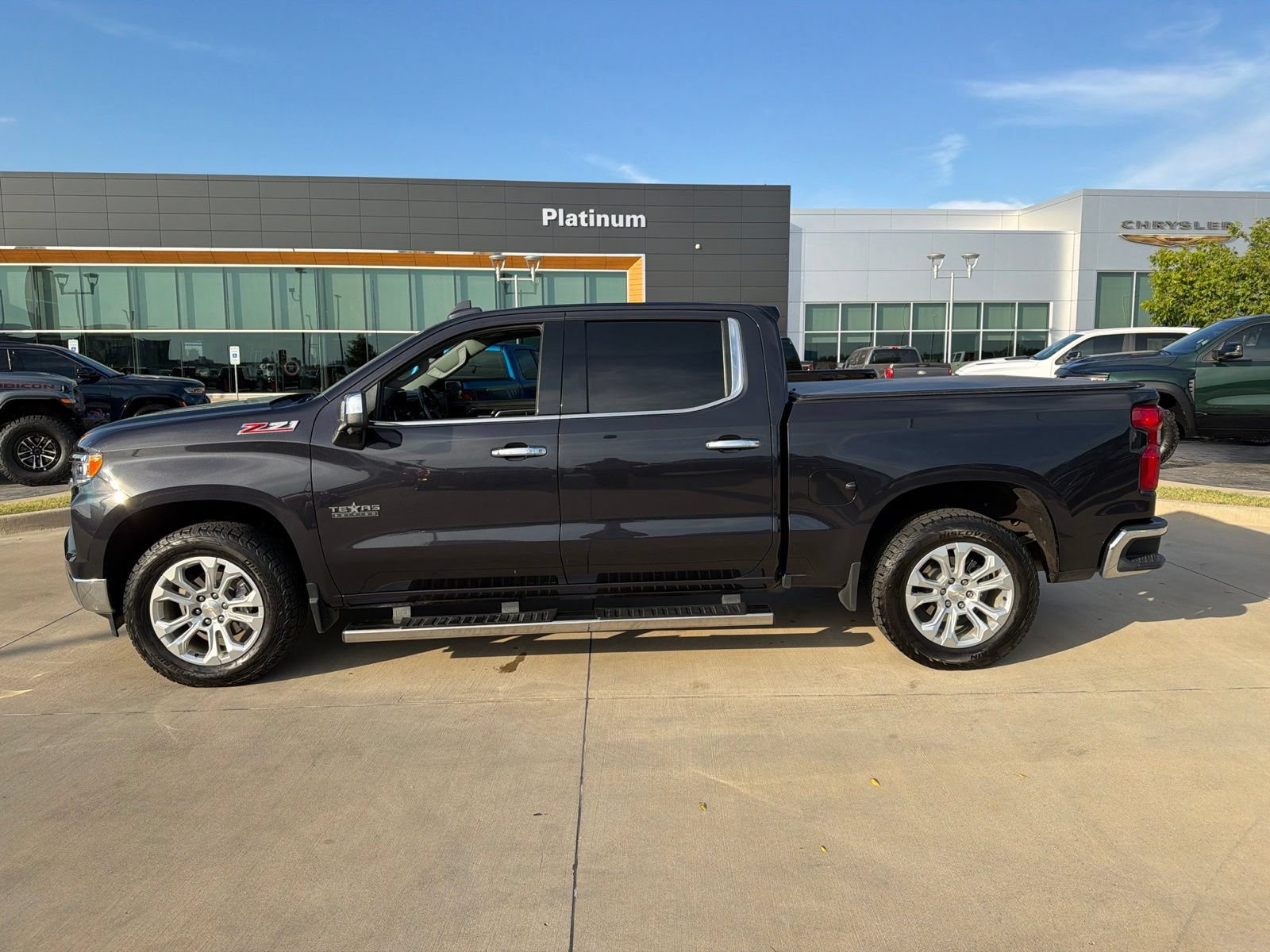 Used 2023 Chevrolet Silverado 1500 LTZ w/ LTZ Premium Texas Edition AWD/4WD image 2