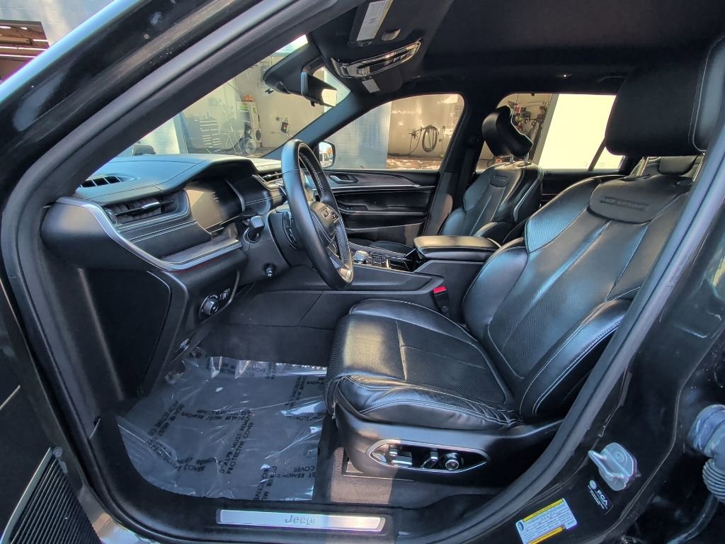 Used 2022 Jeep Grand Cherokee L Overland w/ Luxury Tech Group IV image 11