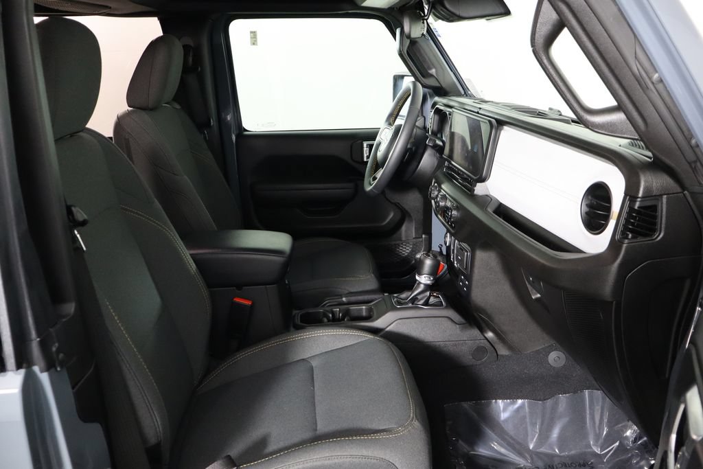 Used 2024 Jeep Wrangler Sport AWD/4WD image 17