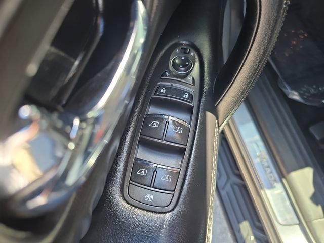 Used 2024 Nissan Armada SL w/ Captain's Chairs Package image 17