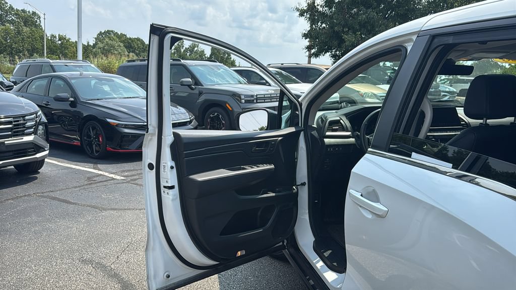 Certified 2025 Honda Odyssey EX-L image 13