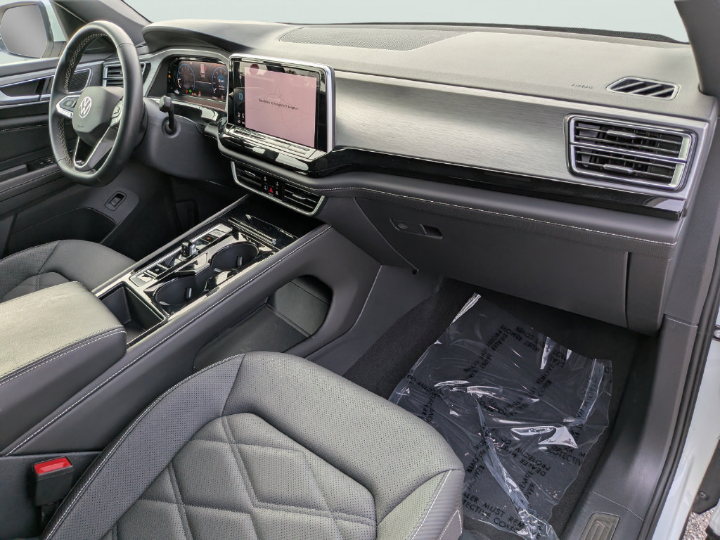 Certified 2026 Volkswagen Atlas Cross Sport SE FWD image 11