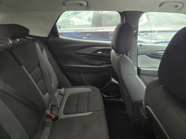 Used 2024 Chevrolet TrailBlazer LT w/ LT Cold Weather Package image 4