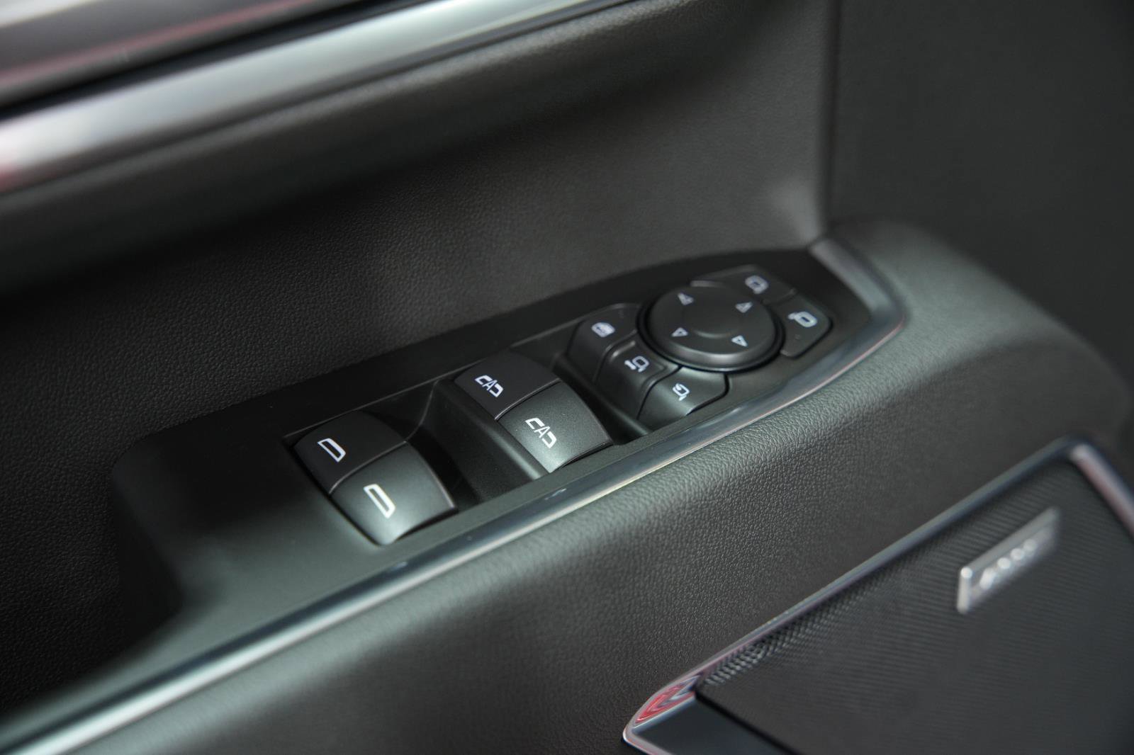 New 2026 GMC Sierra 2500 SLT w/ SLT Convenience Package image 24